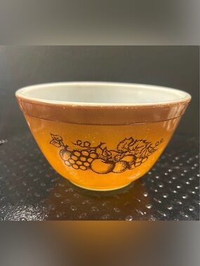 Pyrex Old Orchard Mixing Bowl 401